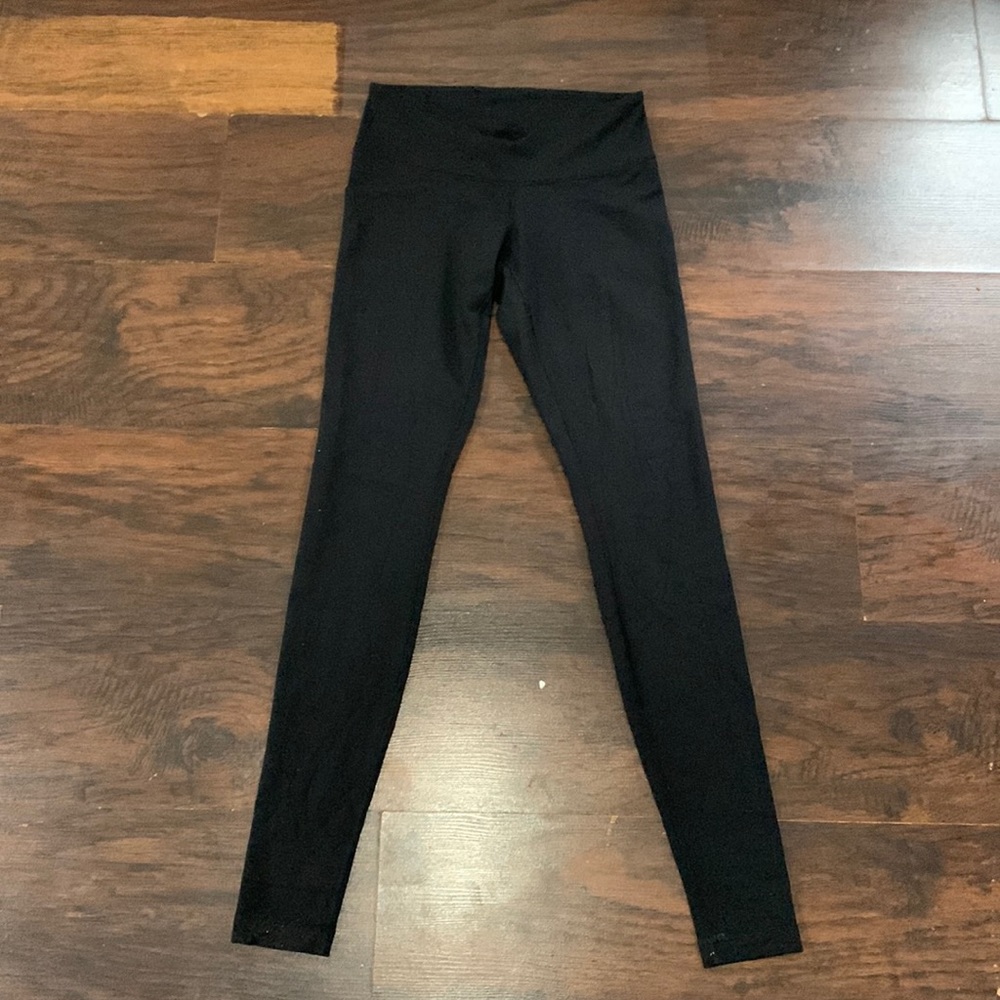 Lululemon leggings size 6